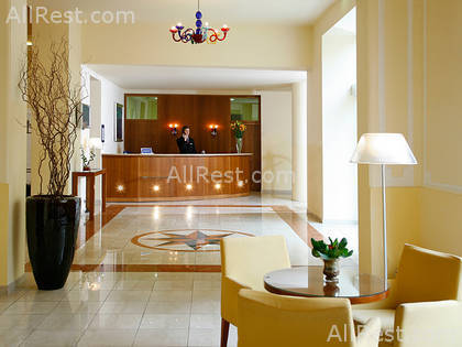 Bristol Hotel 6